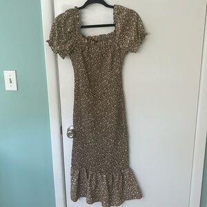 Women’s taupe/brown dress